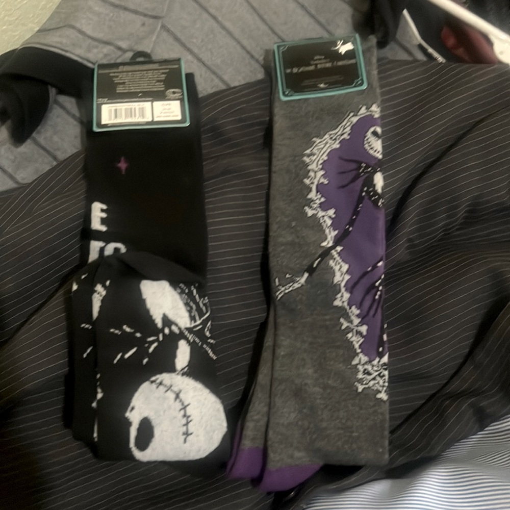 Disney’s nightmare before Christmas socks two pairs